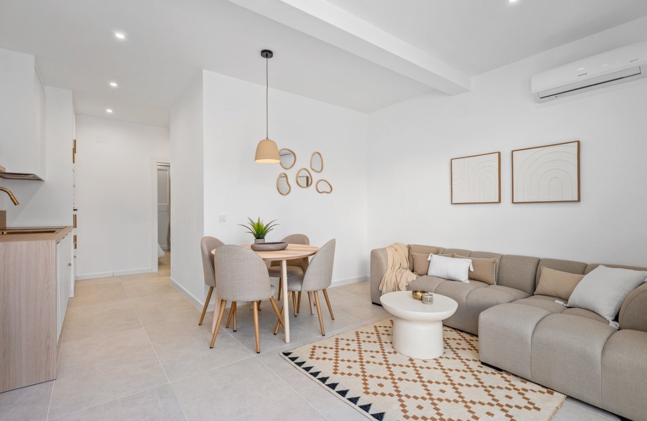 Resale - Semi-detached Villa - Torrevieja - El chaparral