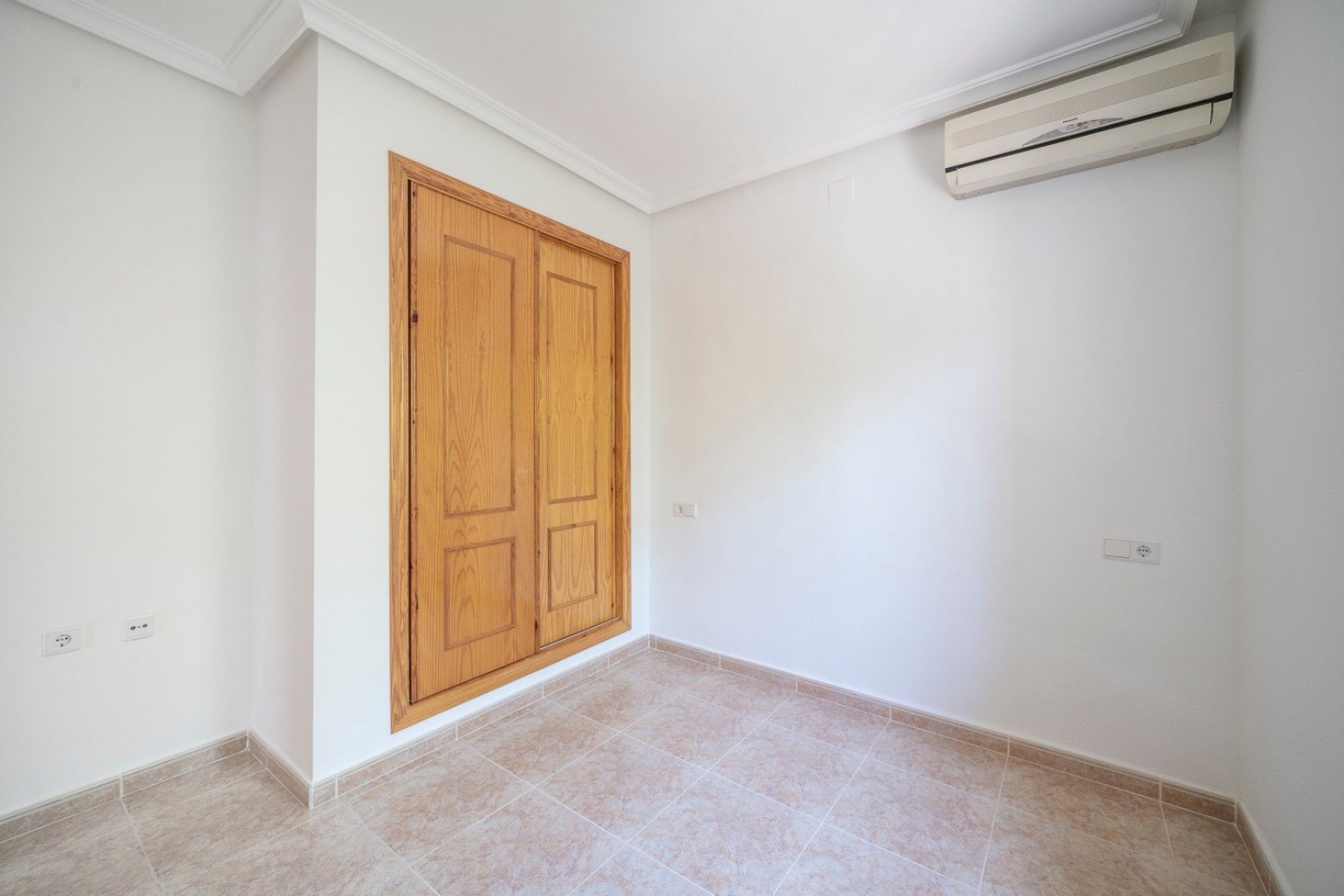 Resale - Villa - Algorfa