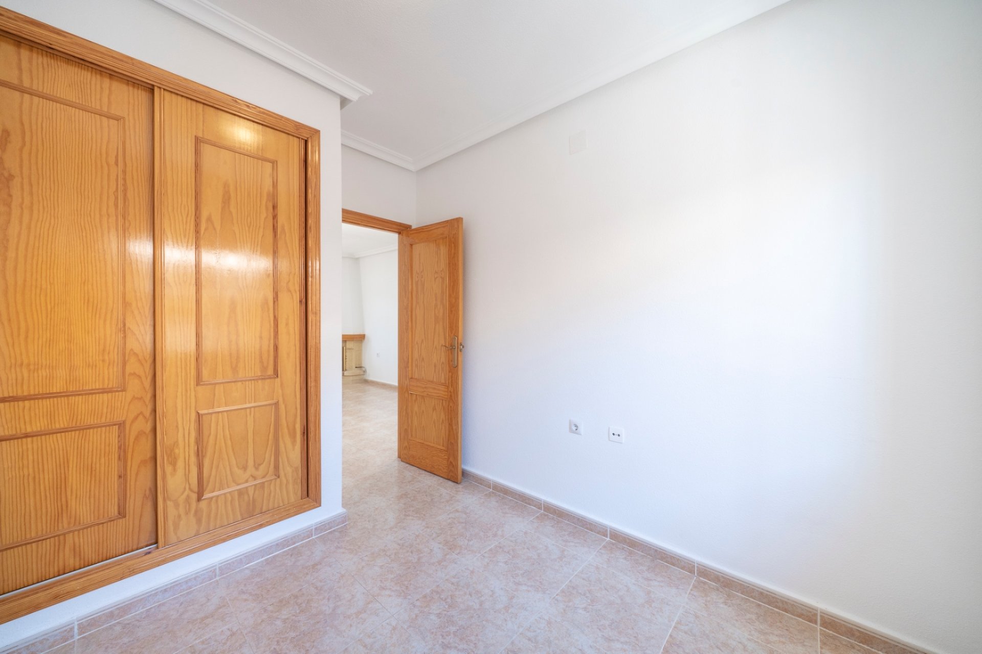Resale - Villa - Algorfa
