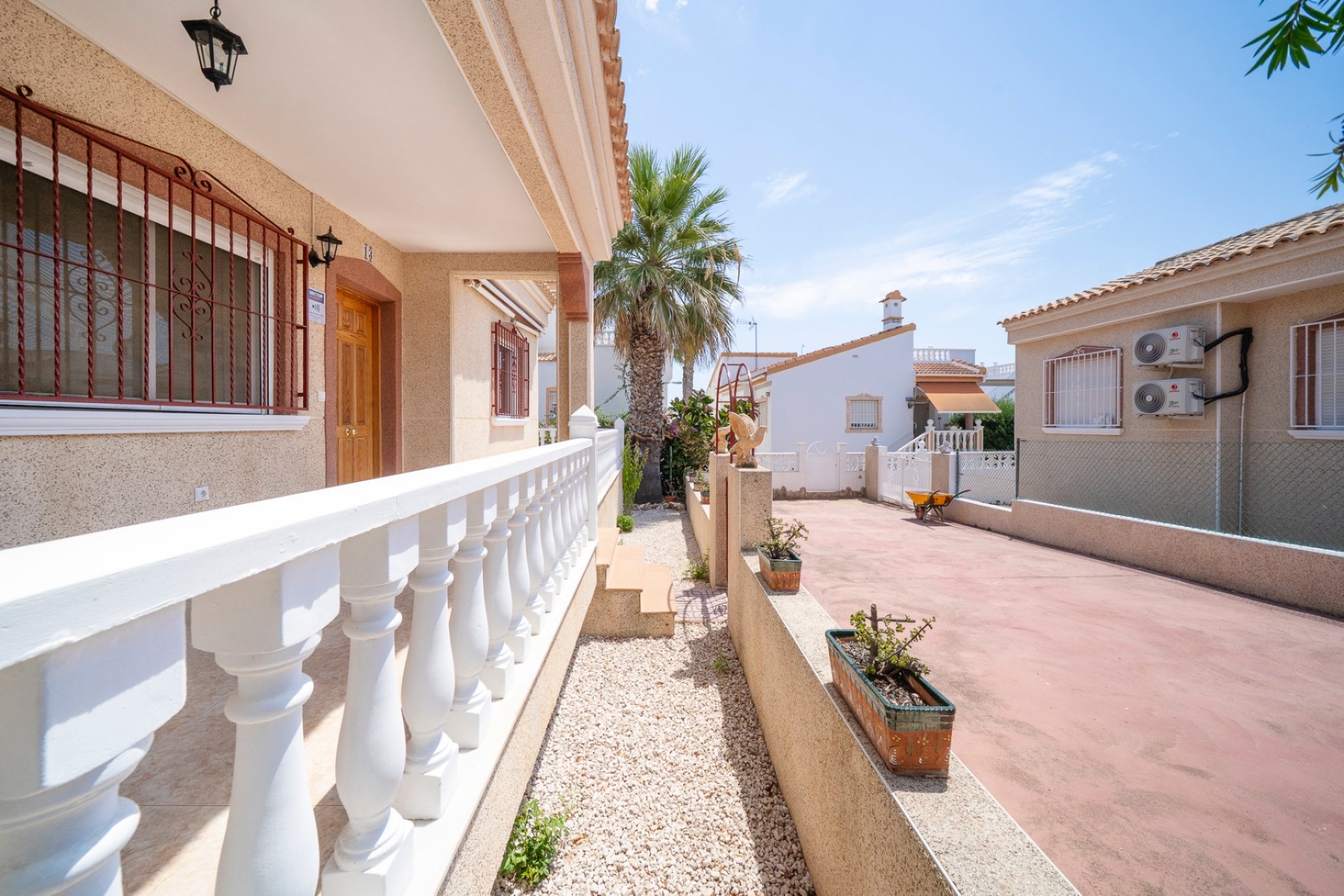 Resale - Villa - Algorfa