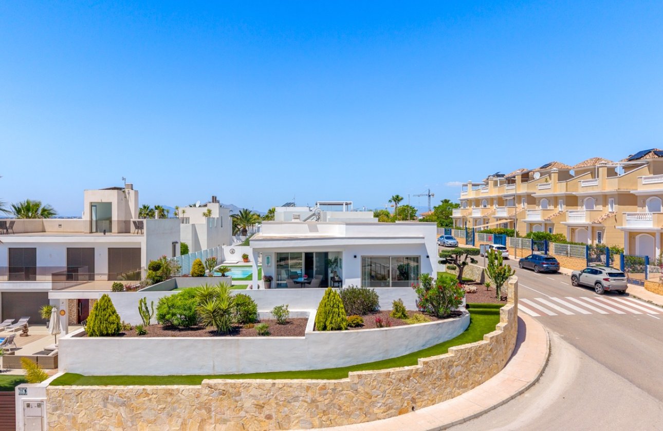 Resale - Villa - La Marina