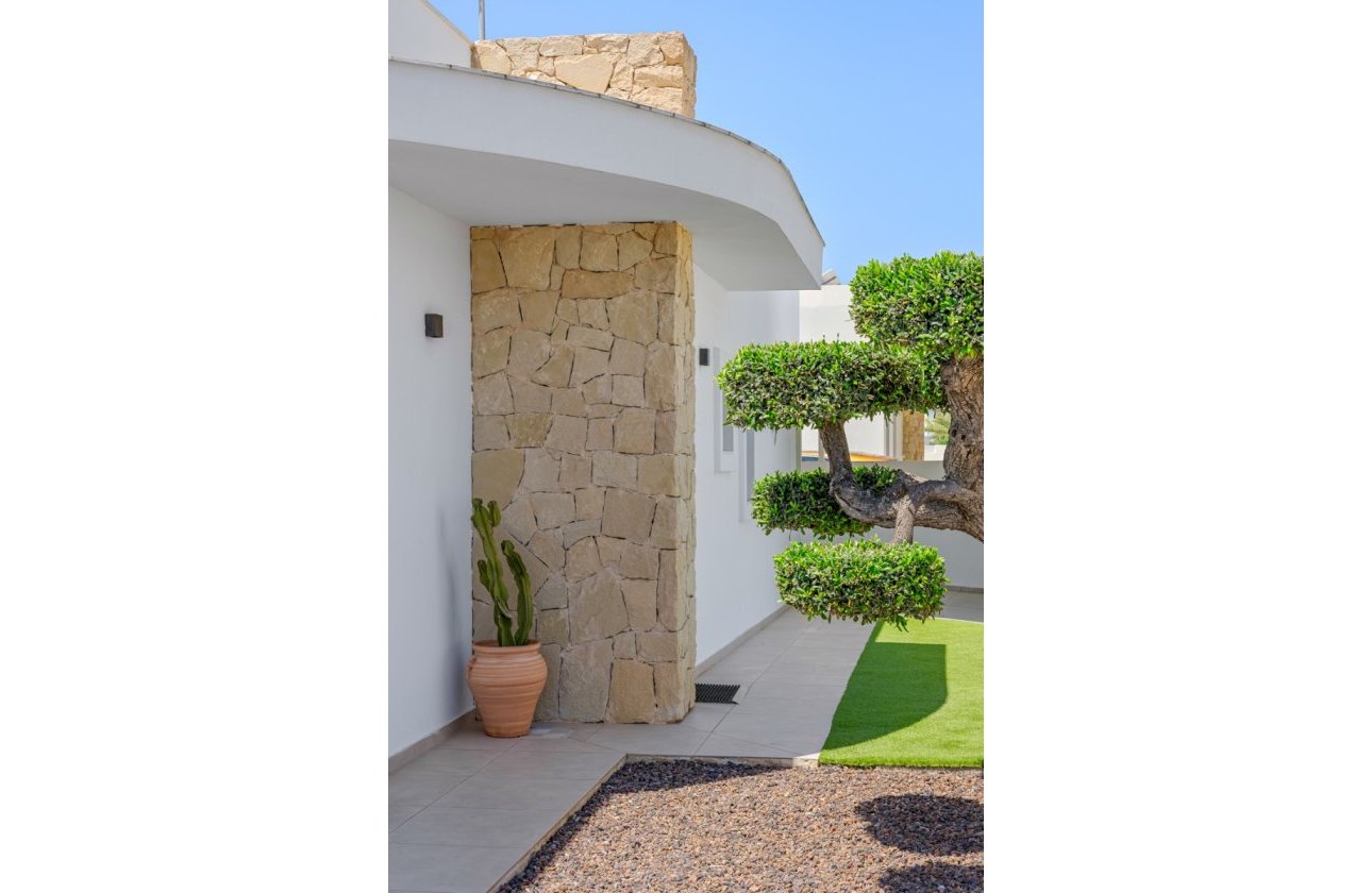 Resale - Villa - La Marina