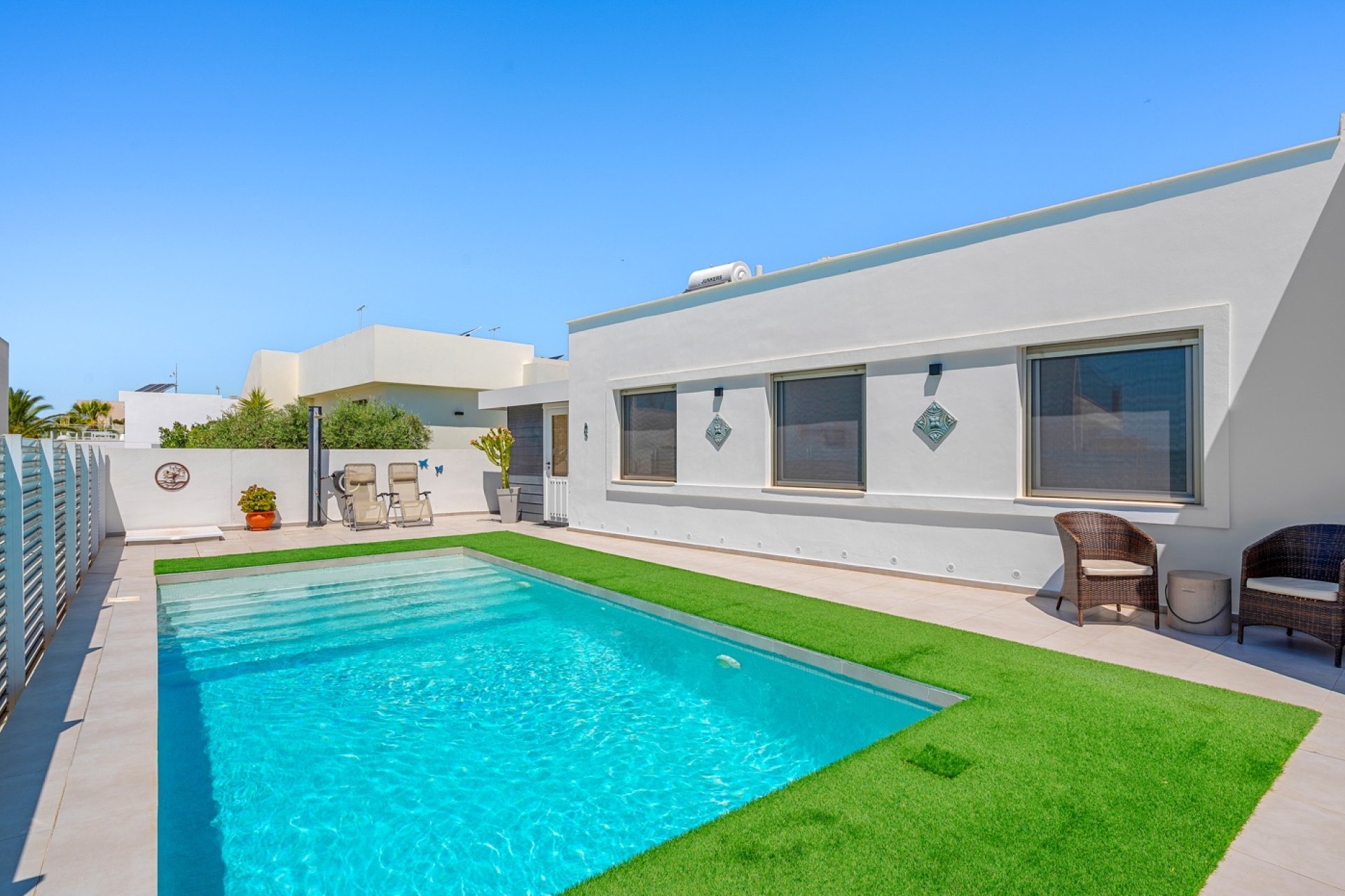 Resale - Villa - La Marina