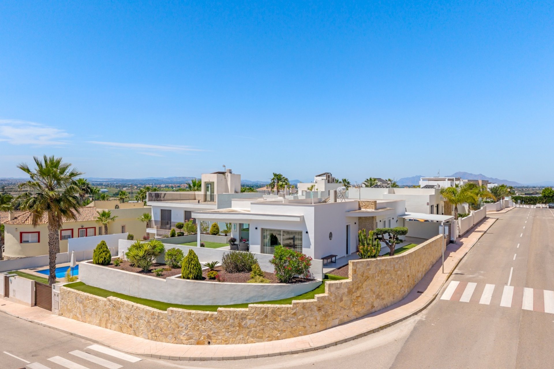 Resale - Villa - La Marina