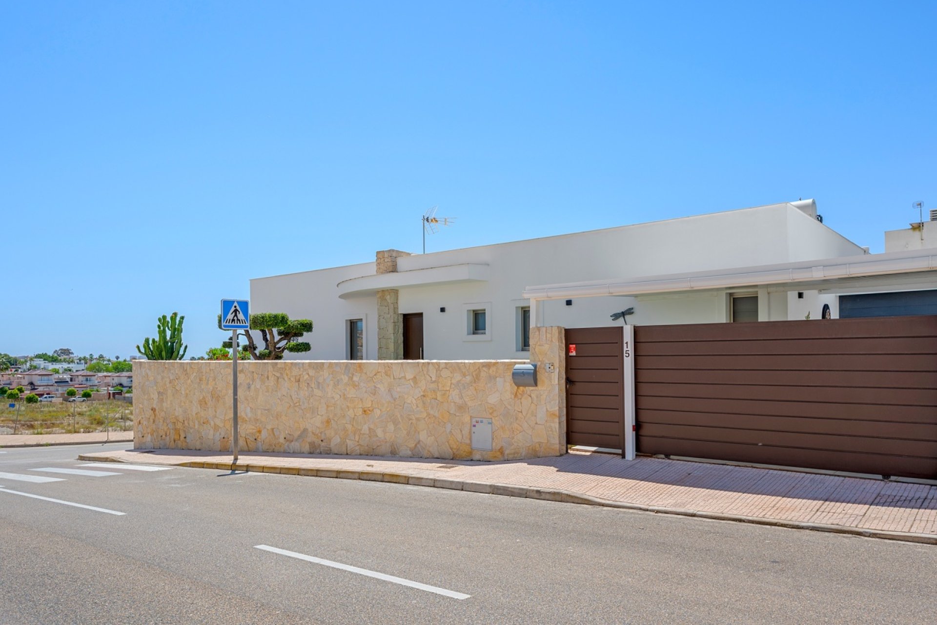 Resale - Villa - La Marina