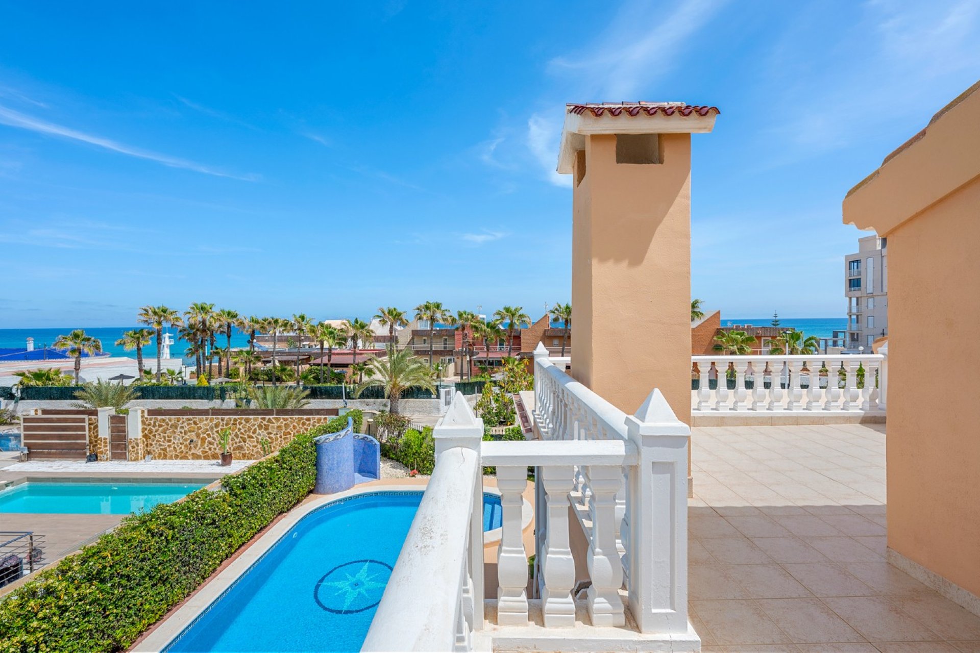 Resale - Villa - Torrevieja - La Mata