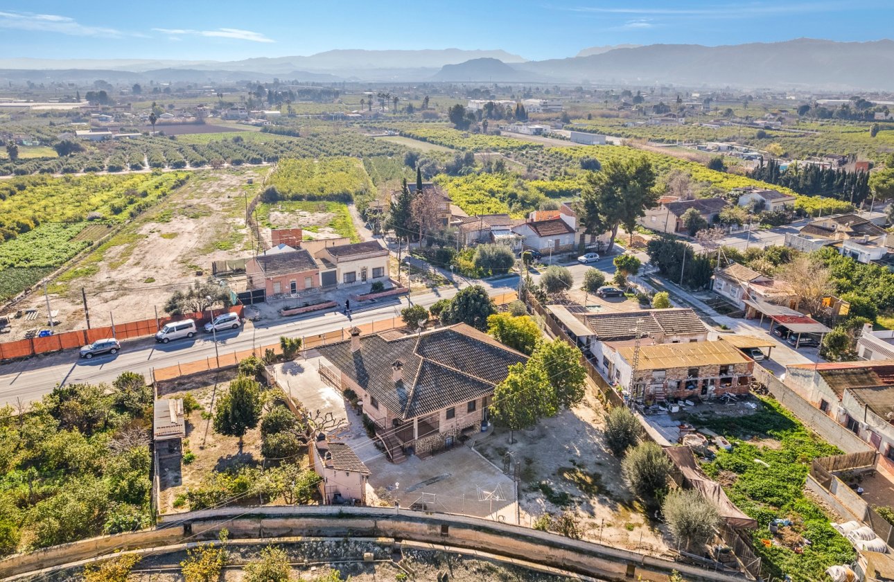 Újraértékesítés - Finca - Beniel - Carretera de Beniel