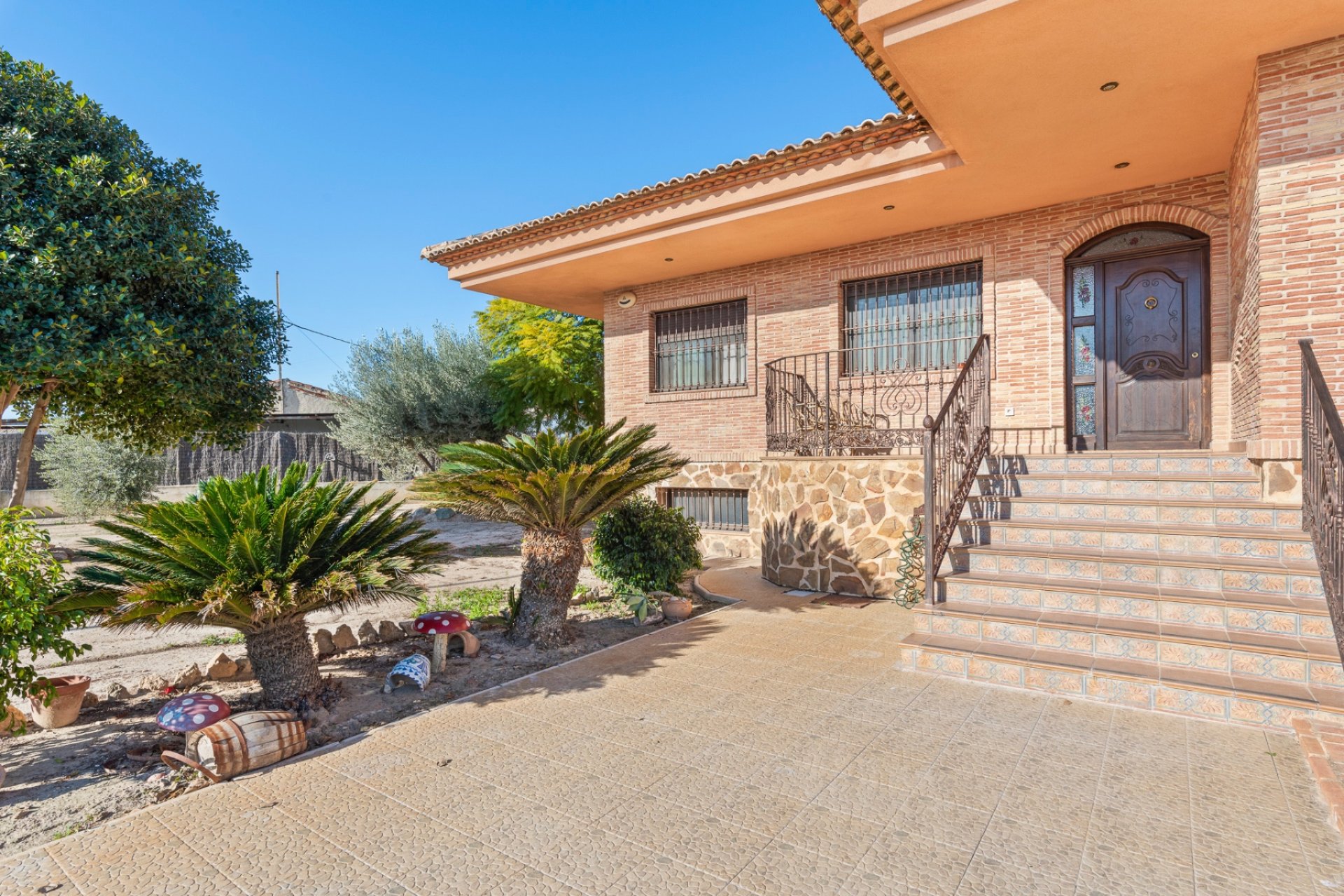 Újraértékesítés - Finca - Beniel - Carretera de Beniel