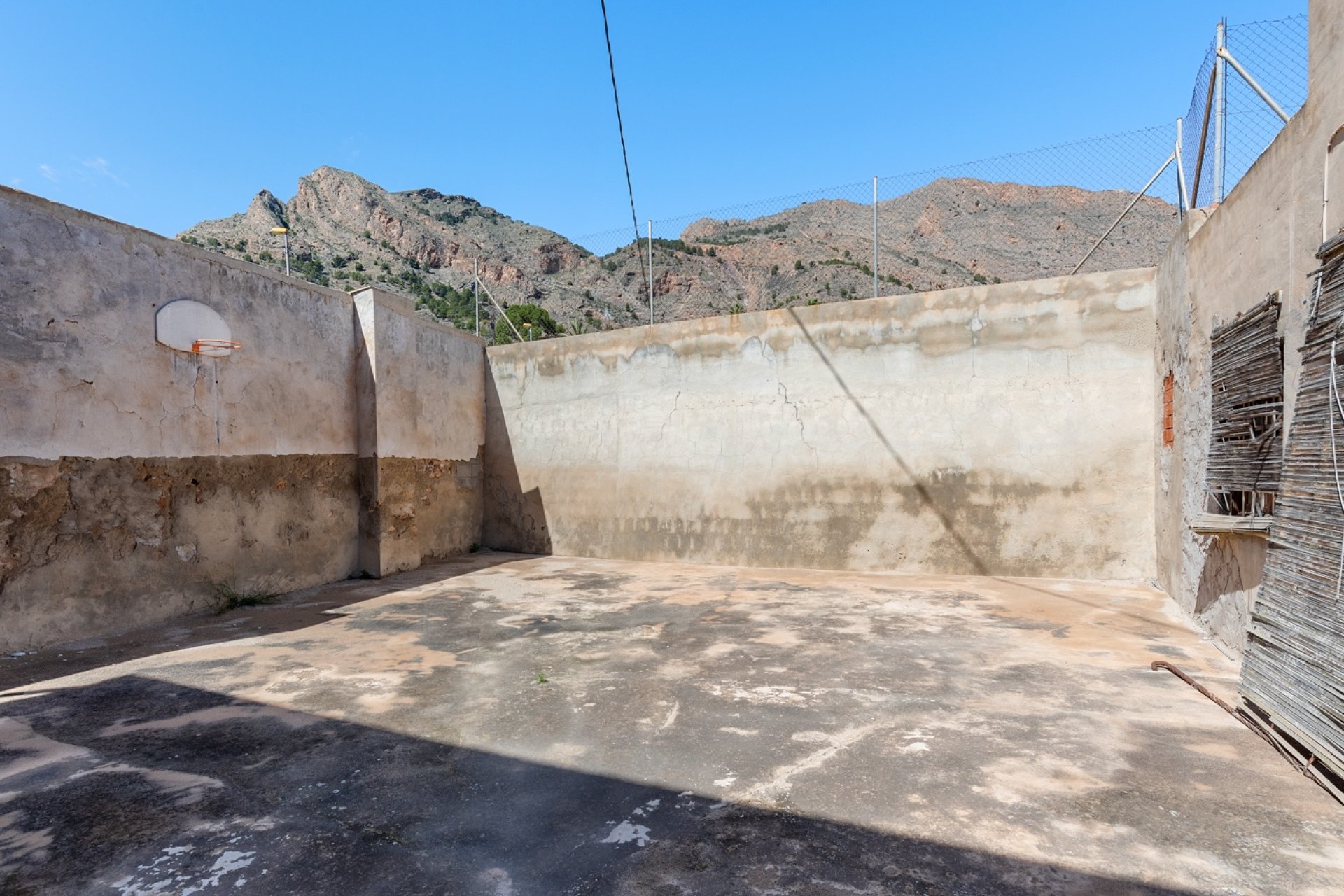 Újraértékesítés - finca - Orihuela