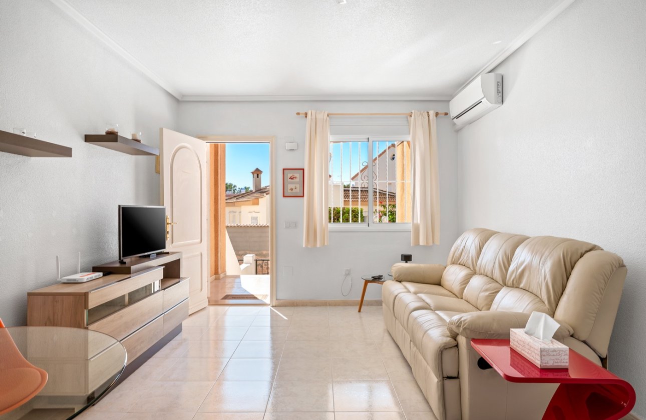 Újraértékesítés - Villa / ikerházfél - Ciudad Quesada - Rojales