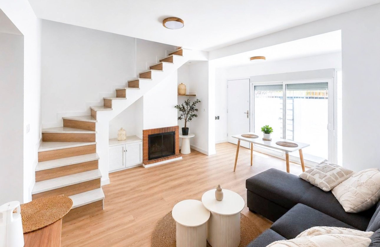 Újraértékesítés - Villa / ikerházfél - Orihuela Costa - Los Altos