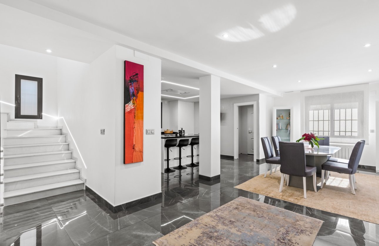 Újraértékesítés - Villa - San Juan Alicante - Frank Espinós
