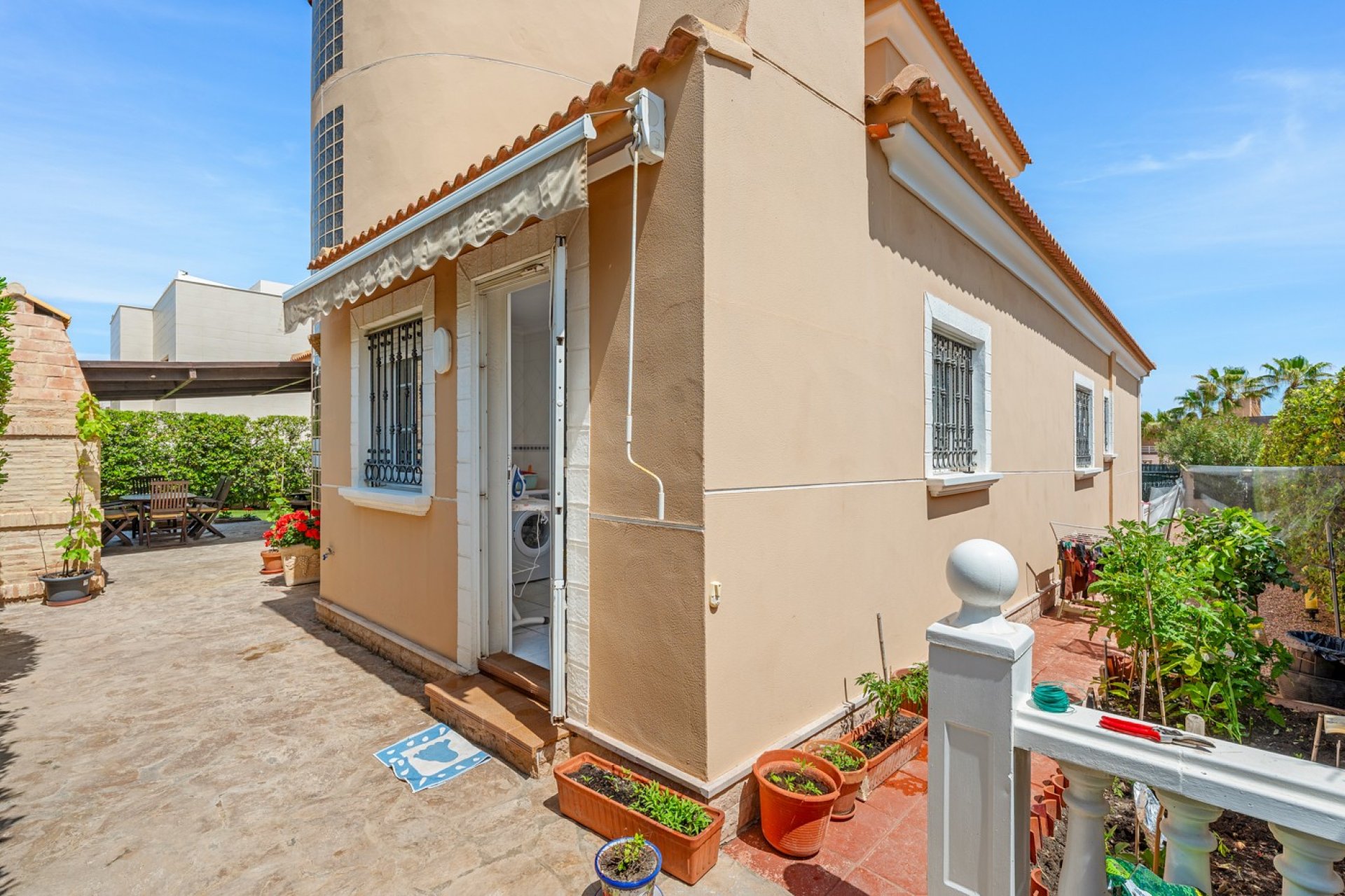 Újraértékesítés - Villa - Torrevieja - La Mata