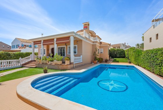 Villa - Revente - Torrevieja - La Mata