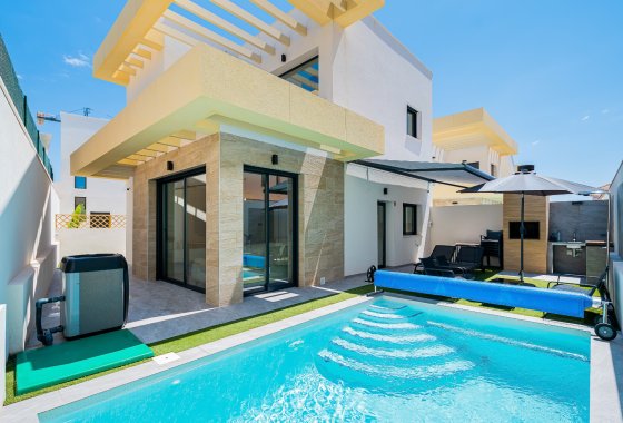 Villa - Újraértékesítés - Los Montesinos - Los Montesinos