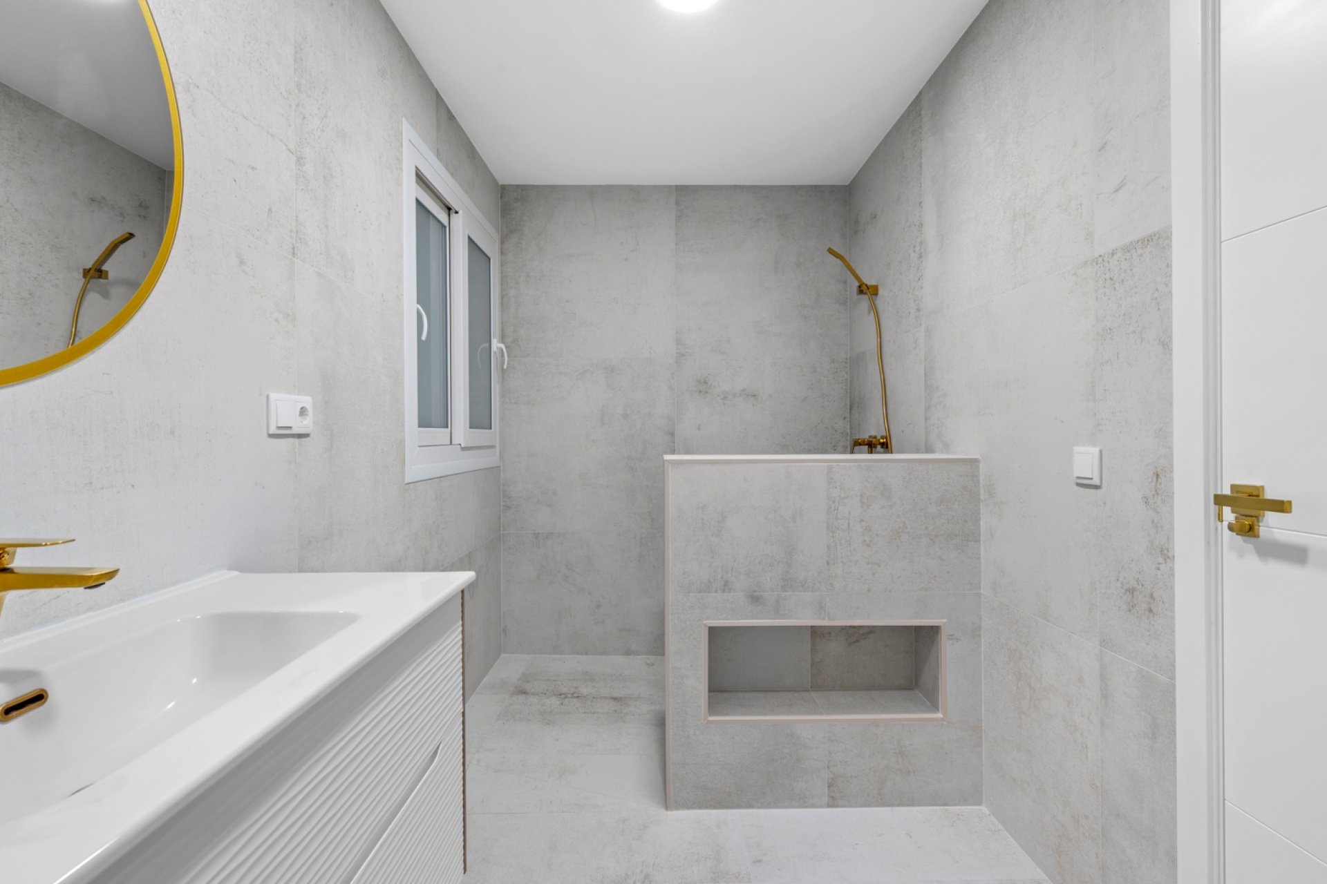 Wiederverkauf - Wohnung - Torrevieja - Playa del Acequión