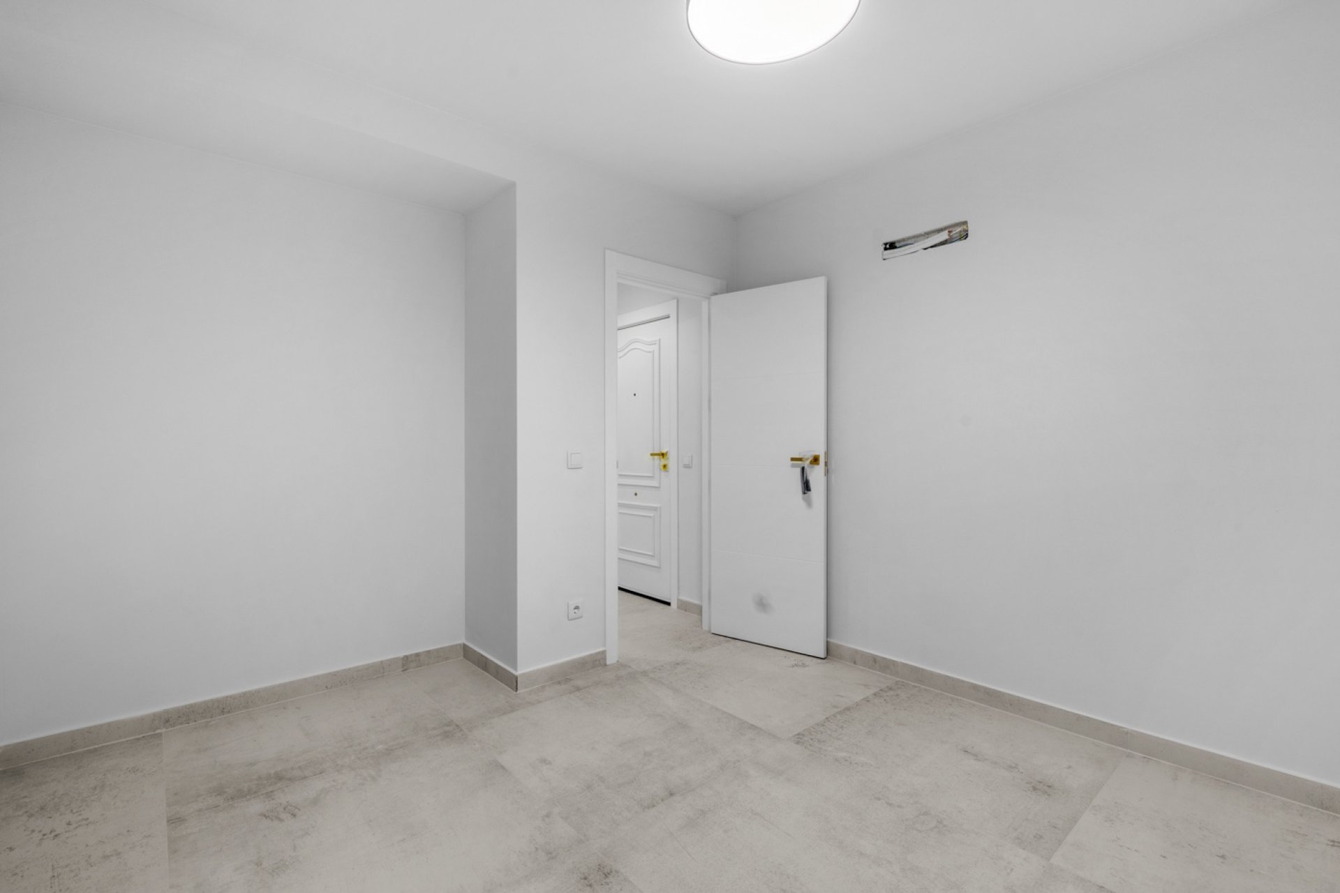 Wiederverkauf - Wohnung - Torrevieja - Playa del Acequión