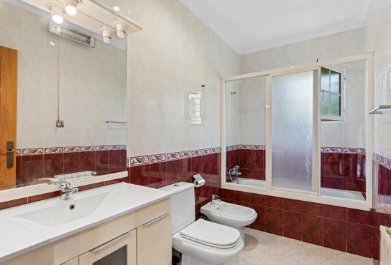 Перепродажа - Villa - Torrevieja - Los Balcones