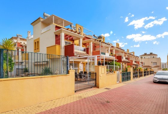 Resale - Semi-detached Villa - Orihuela Costa - Villamartín