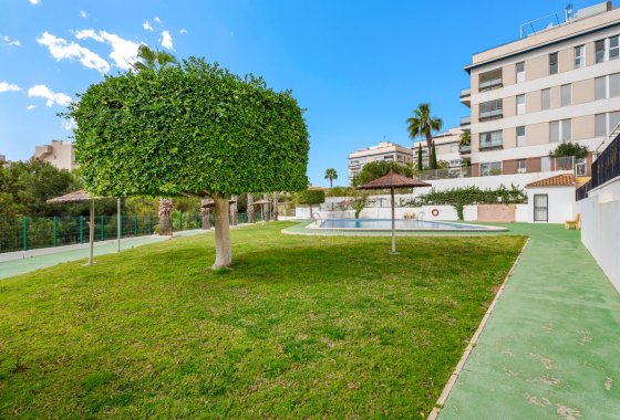Resale - Semi-detached Villa - Orihuela Costa - Villamartín