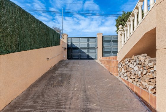 Перепродажа - Villa - Torrevieja - Los Balcones