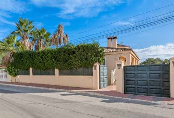 Перепродажа - Villa - Torrevieja - Los Balcones