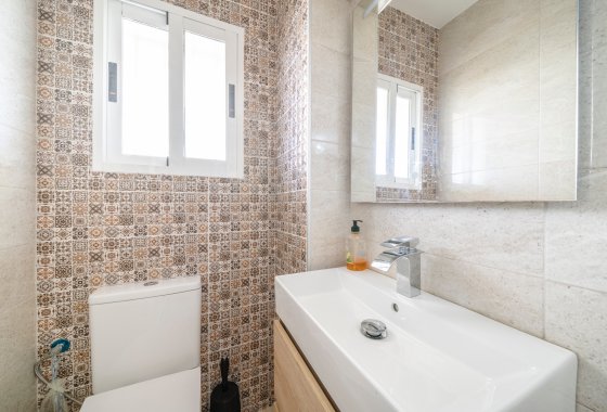 Újraértékesítés - Villa / ikerházfél - Guardamar del Segura - El moncayo