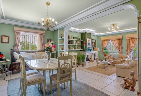 Resale - Villa - Torrevieja - La Mata