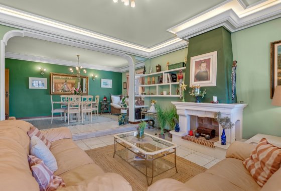 Resale - Villa - Torrevieja - La Mata