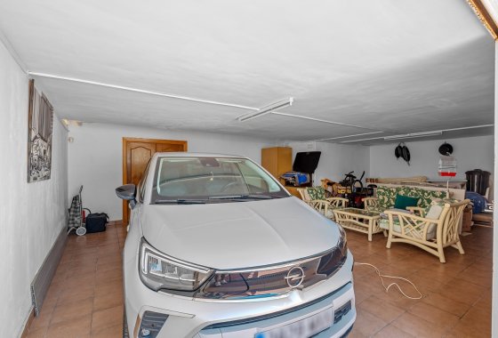 Resale - Villa - Torrevieja - La Mata