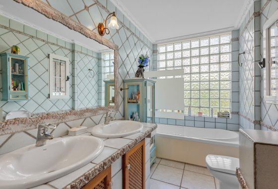Resale - Villa - Torrevieja - La Mata
