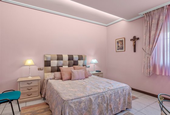 Resale - Villa - Torrevieja - La Mata