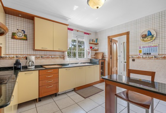 Resale - Villa - Torrevieja - La Mata