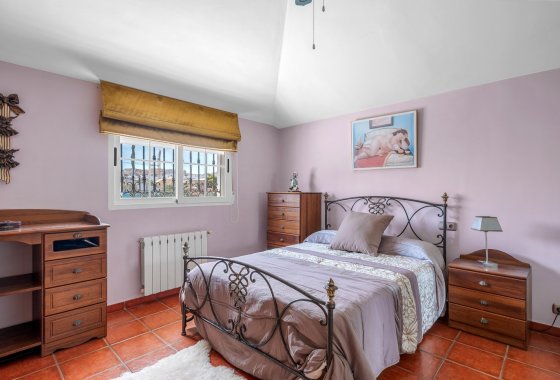 Resale - Villa - Torrevieja - La Mata