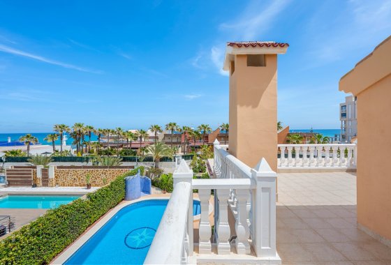 Resale - Villa - Torrevieja - La Mata