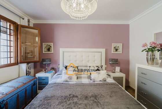 Resale - Villa - Lorca