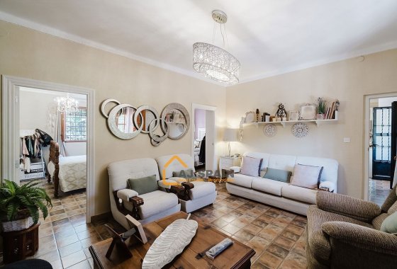 Resale - Villa - Lorca