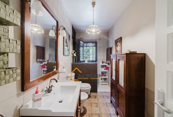 Resale - Villa - Lorca