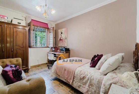 Resale - Villa - Lorca