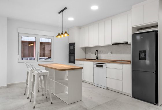 Újraértékesítés - Apartman - Torrevieja - Playa del Acequión