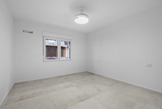 Újraértékesítés - Apartman - Torrevieja - Playa del Acequión