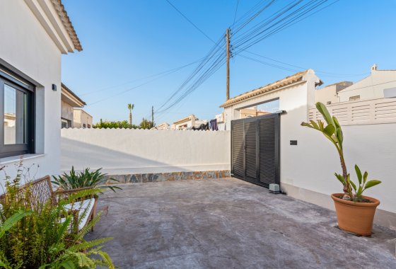 Herverkoop - Villa - Torrevieja - El chaparral