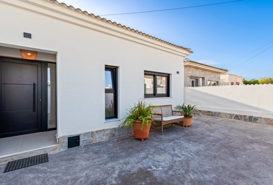 Herverkoop - Villa - Torrevieja - El chaparral