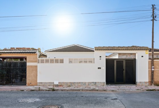 Herverkoop - Villa - Torrevieja - El chaparral