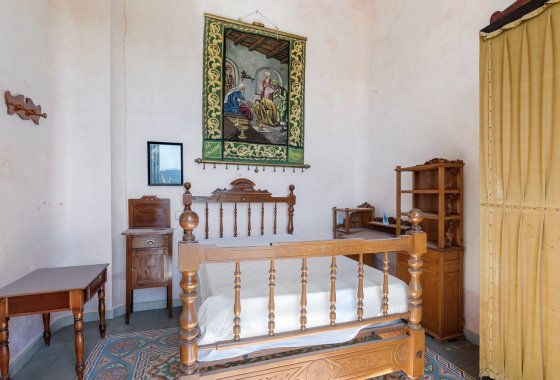 Újraértékesítés - finca - Orihuela