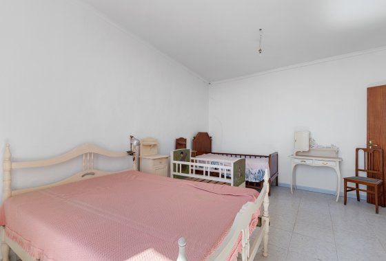 Újraértékesítés - finca - Orihuela