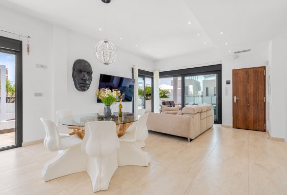Resale - Villa - Orihuela Costa