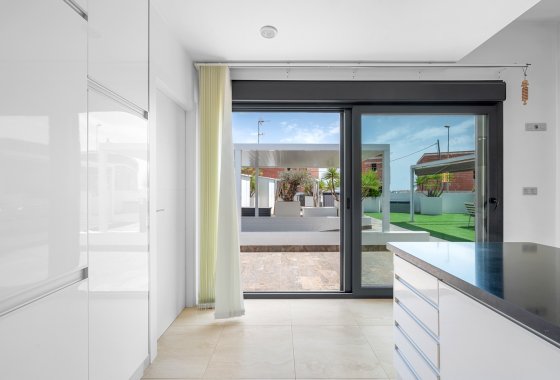 Resale - Villa - Orihuela Costa