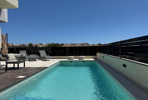 Herverkoop - Villa - Orihuela Costa