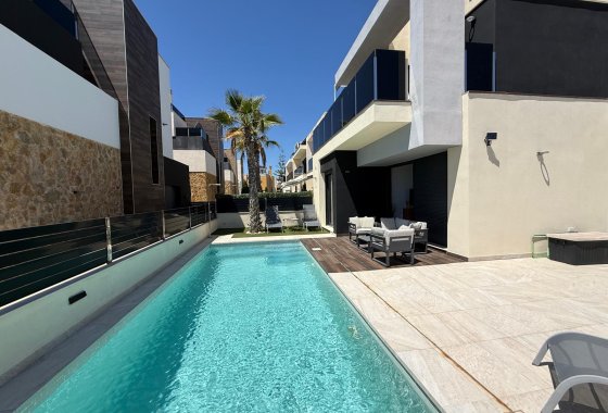 Herverkoop - Villa - Orihuela Costa